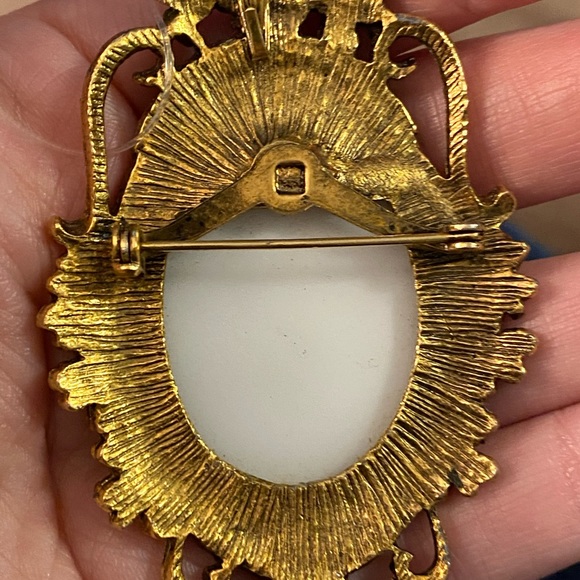 Vintage Brooch - Picture 2 of 3